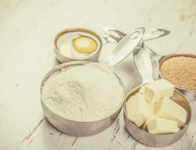 150 g mąki ile to ml – jak dokładnie przeliczyć i uniknąć błędów w przepisach