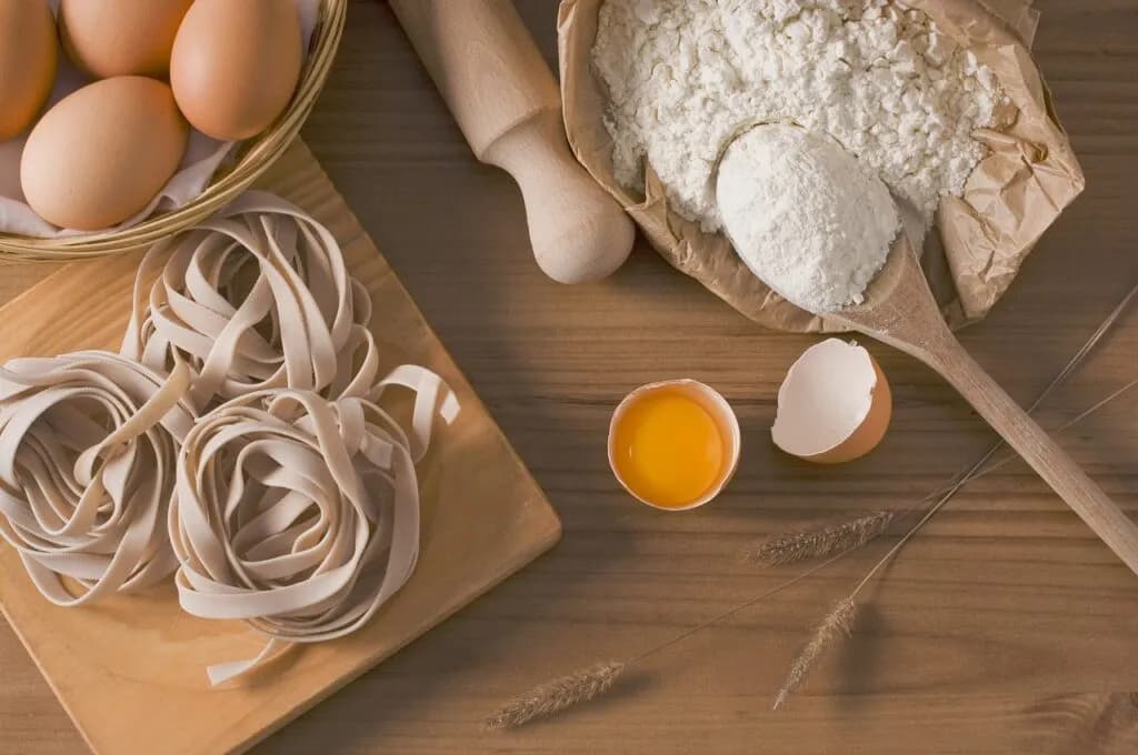 150 g mąki ile to szklanek? Prosty przelicznik dla każdego przepisu