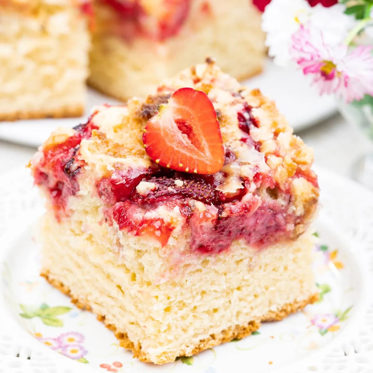 Prosty przepis na ciasto drożdżowe z truskawkami krok po kroku bez błędów