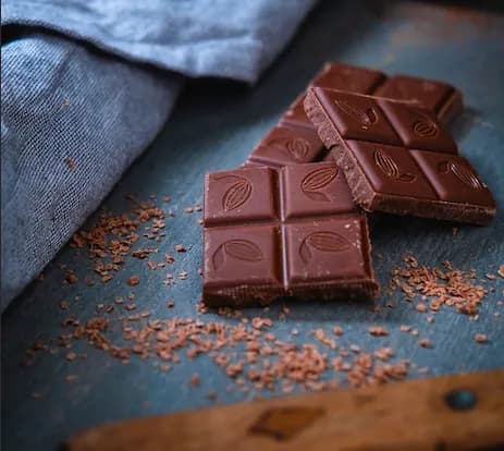 Czekolada dla cukierników: Wybierz najlepsze rodzaje do wypieków