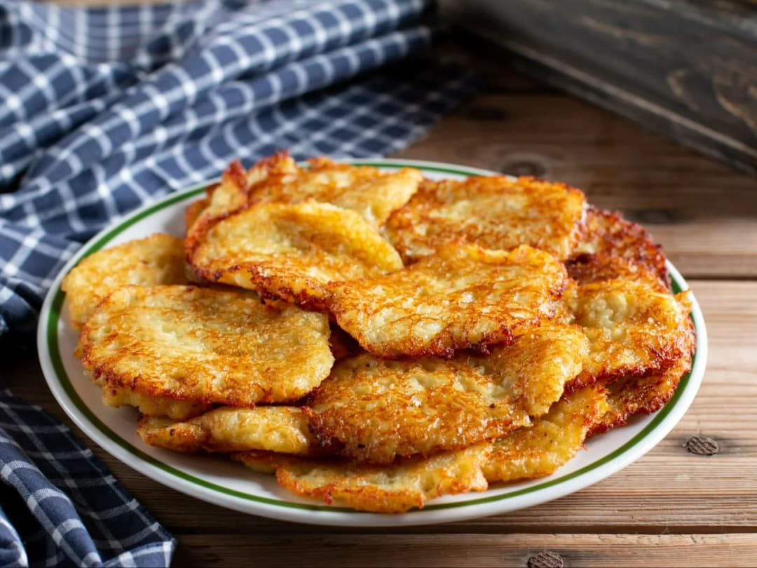 Jak sprawić, by placki ziemniaczane były chrupiące dzięki prostym dodatkom