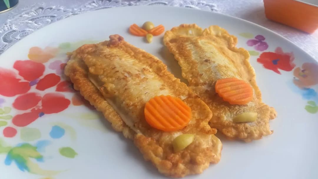 Śledzie w cieście naleśnikowym przepis, który zaskoczy Twoich gości