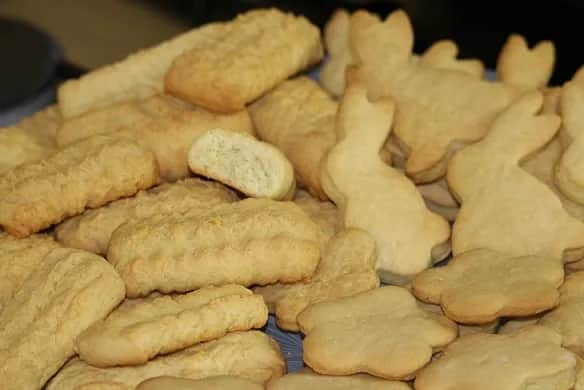 Prosty przepis na ciasto do ciastek – idealna baza dla każdego rodzaju ciasteczek