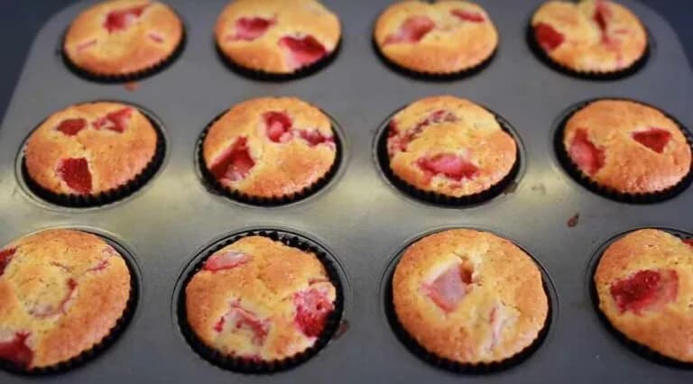 Jak ozdobić babeczki bez kremu - proste i efektowne pomysły dekoracyjne