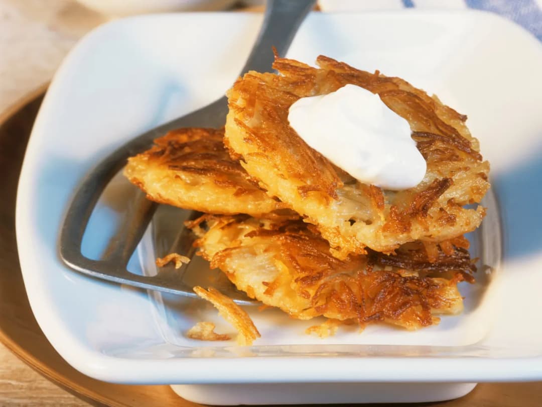 Jaka śmietana do placków ziemniaczanych? Odkryj najlepsze smaki