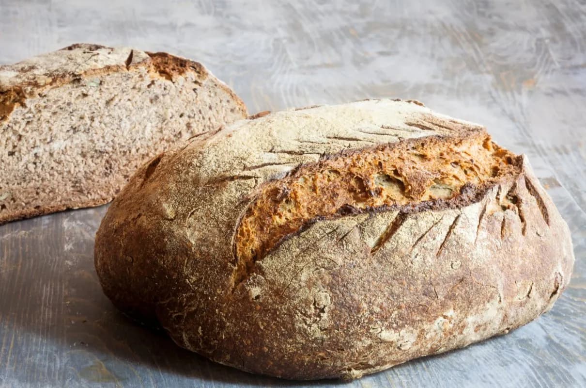 Ile chleba z 1 kg mąki? Odkryj tajemnice pieczenia i przepisy